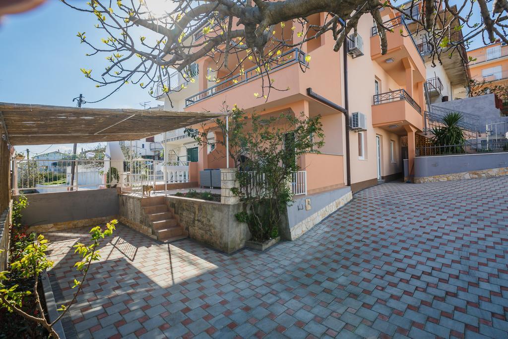 Apartments Viljac Trogir Luaran gambar