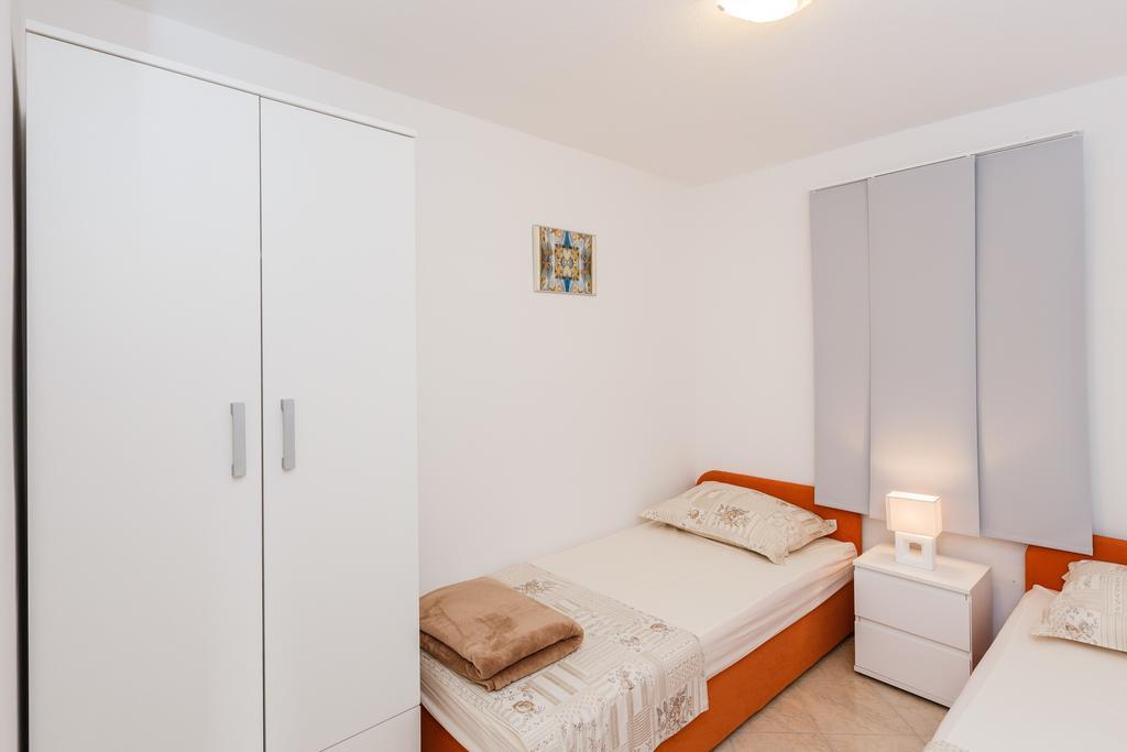 Apartments Viljac Trogir Bilik gambar